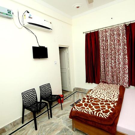 רישיקש Hotel Madhusudan מראה חיצוני תמונה