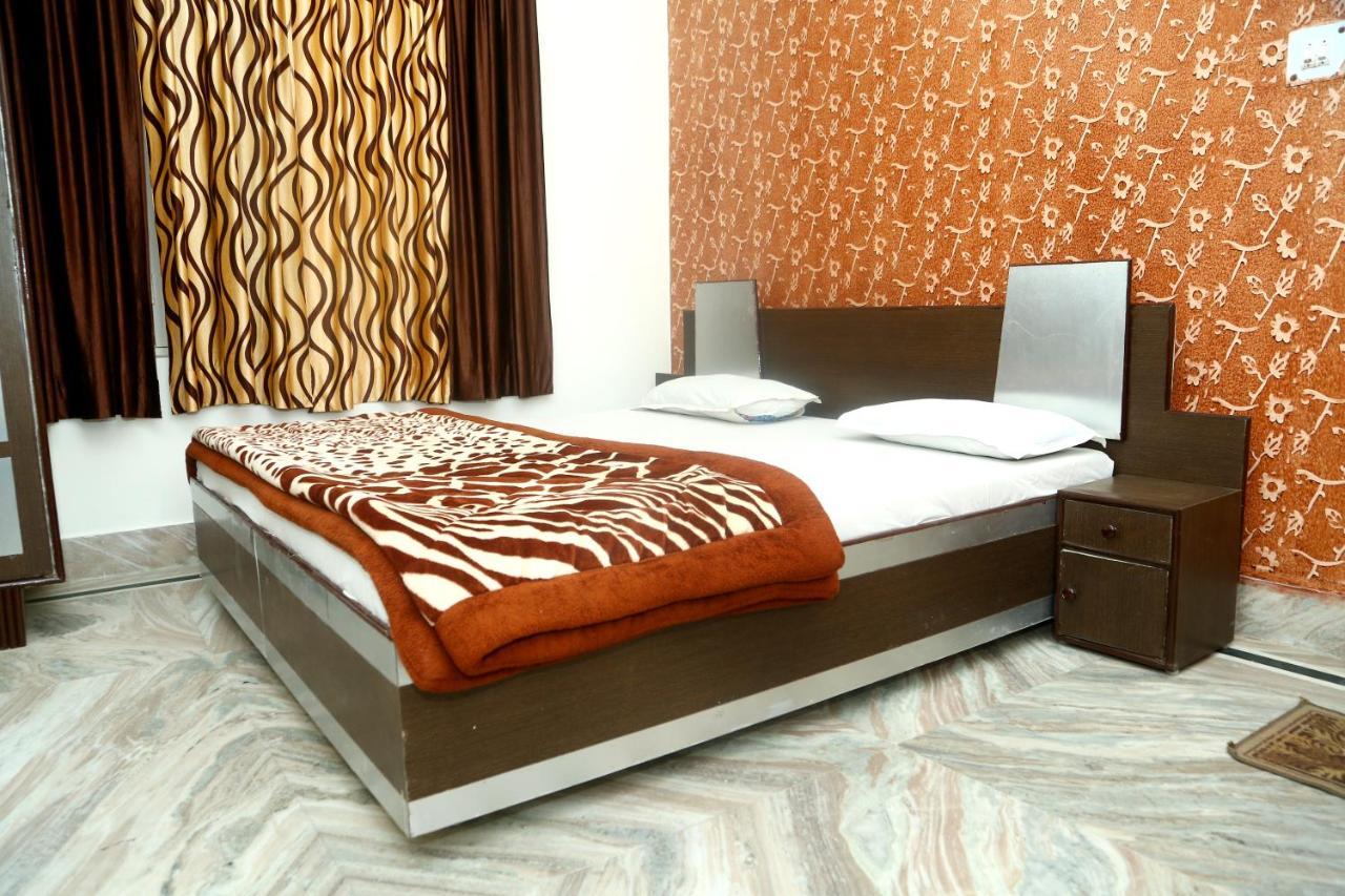 רישיקש Hotel Madhusudan מראה חיצוני תמונה